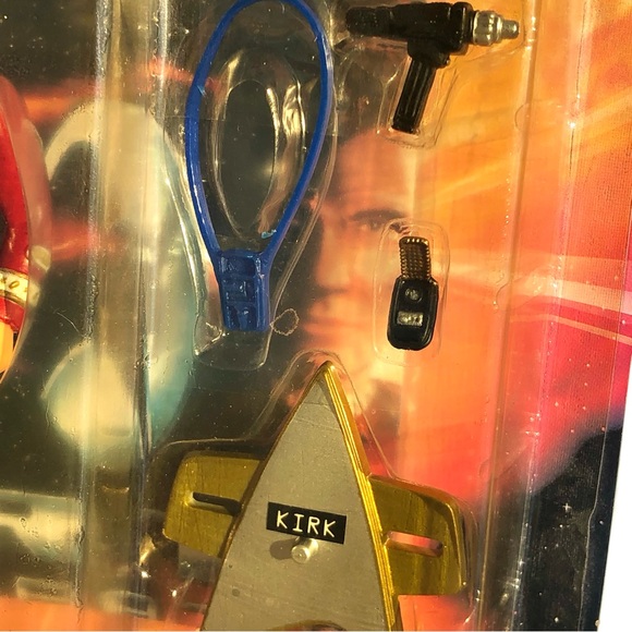 NWT Vintage 1994 Star Trek Captain Kirk Action Figure - Picture 9 of 16